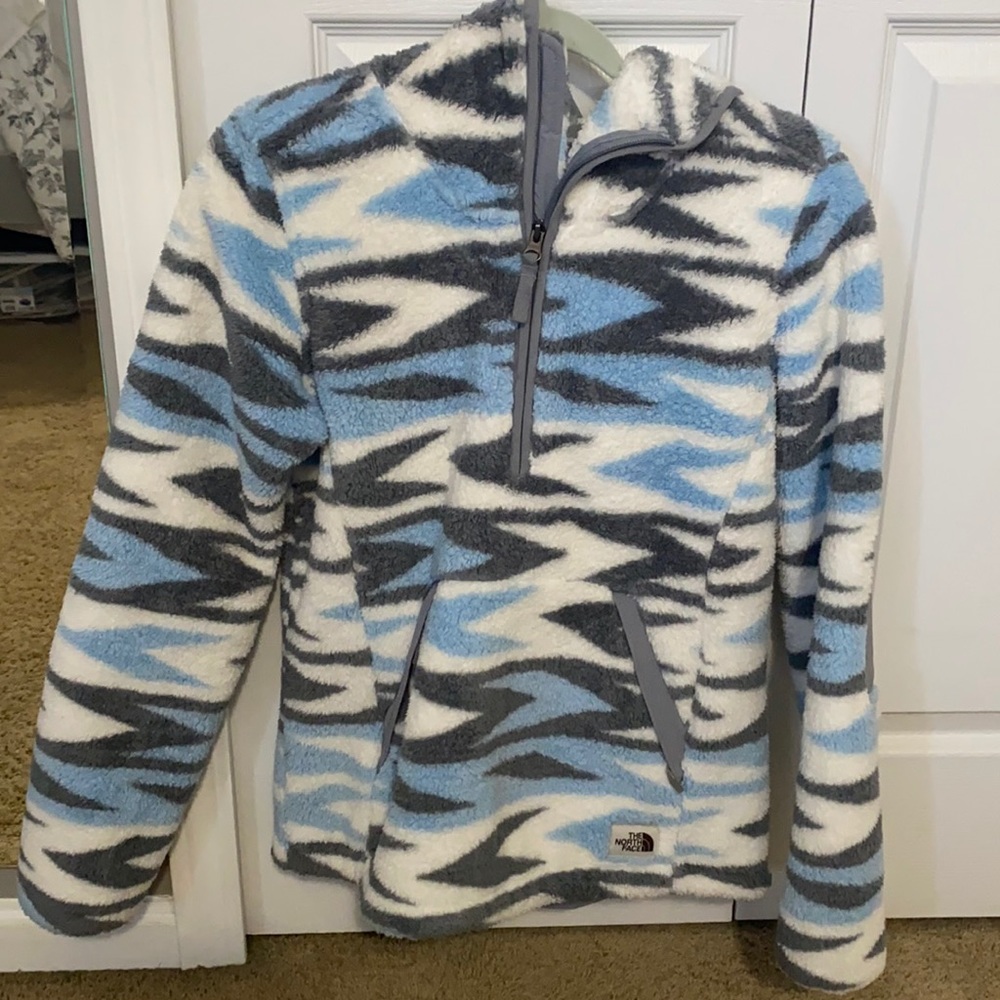 North face quarter zip up